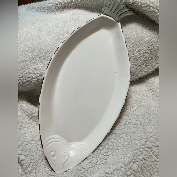 ***Donated***Mud Pie white ceramic large fish serving dish - Picture 1 of 5